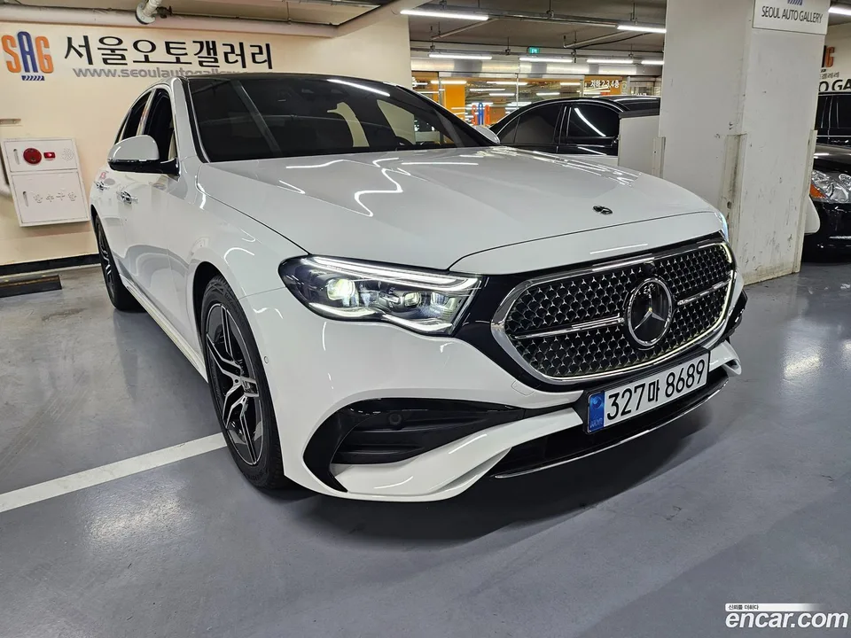 Mercedes-Benz E-Class E300 4MATIC AMG Line 2025 — thumbnail 3