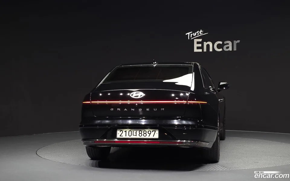 Hyundai Grandeur Hybrid 2023 — thumbnail 4