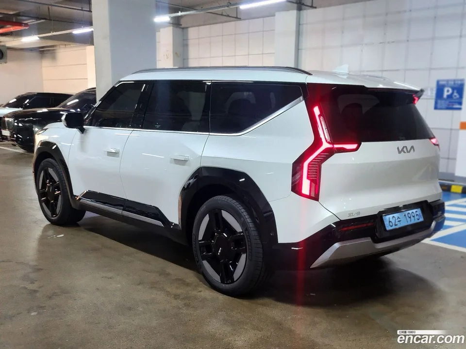 Kia EV9 4WD 2026 — миниатюра 2