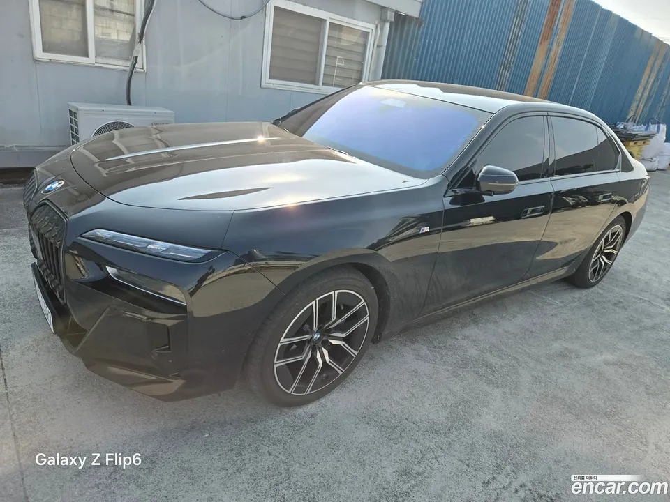 BMW 7 Series 740i xDrive M 2025 — photo 1, buy with delivery to Moscow
