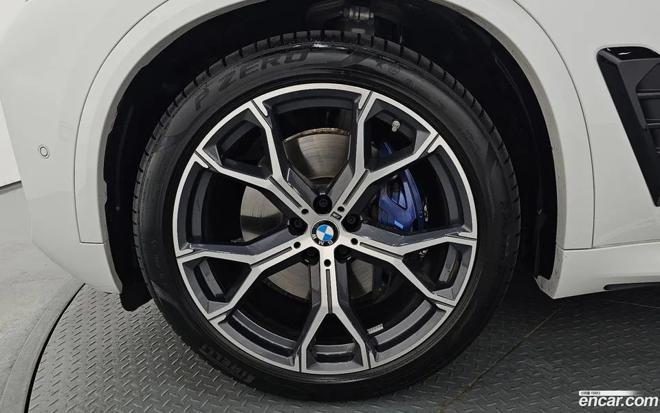 BMW X5 xDrive 40i M 2025 — thumbnail 5
