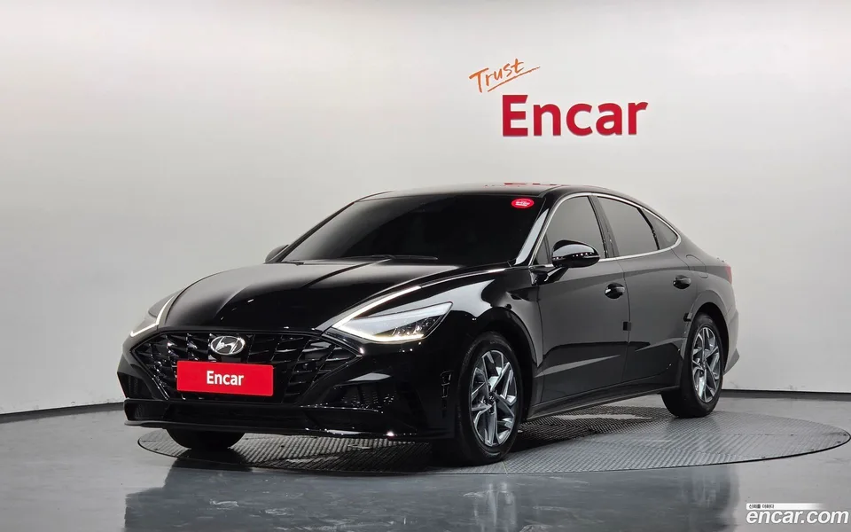 Hyundai Sonata 2.0 2022 — photo 1, buy with delivery to Moscow