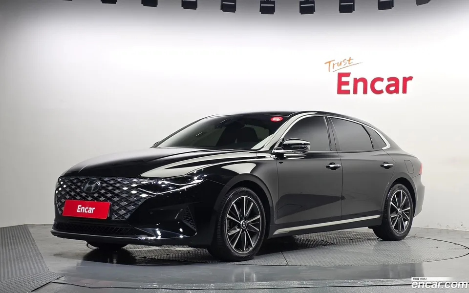 Hyundai Grandeur IG 2.5 2022 — photo 1, buy with delivery to Moscow