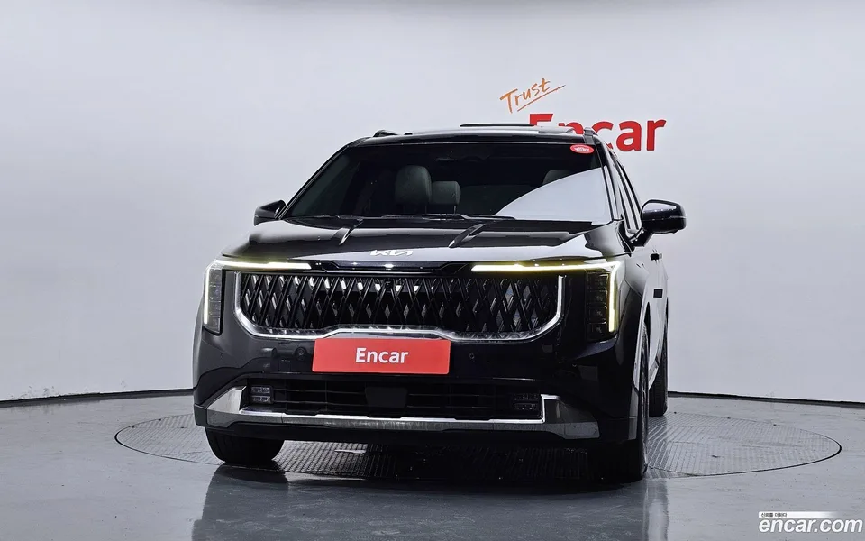 Kia Carnival 9 2024 — thumbnail 3