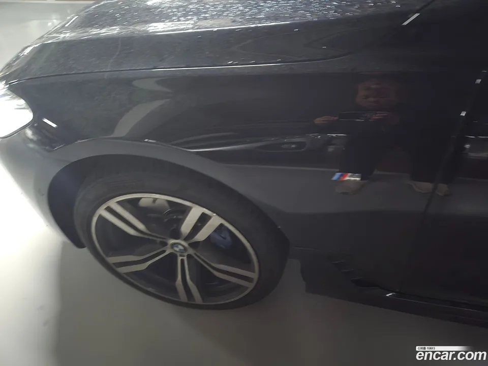 BMW 6 Series GT 630i xDrive M 2024 — thumbnail 4
