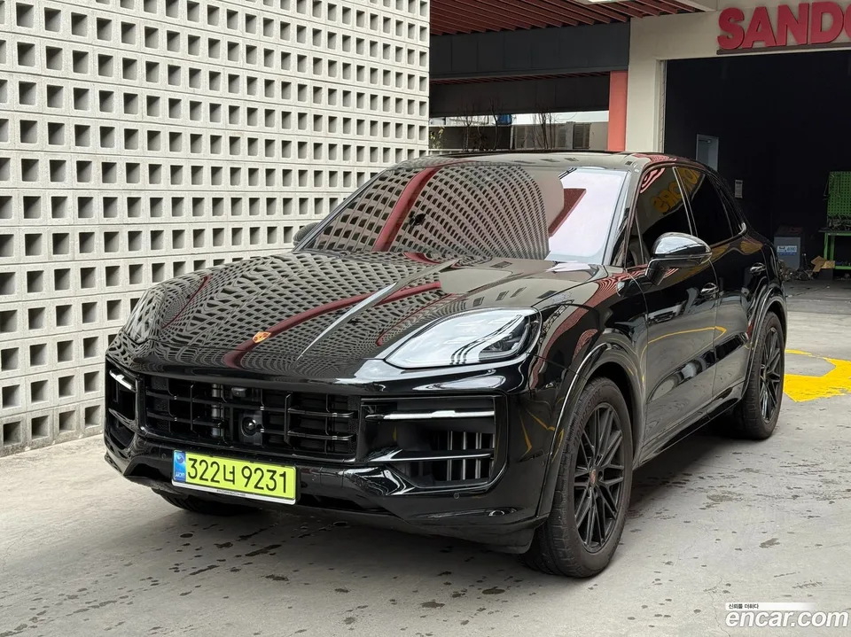 Porsche Cayenne 3.0 2025 — thumbnail 3