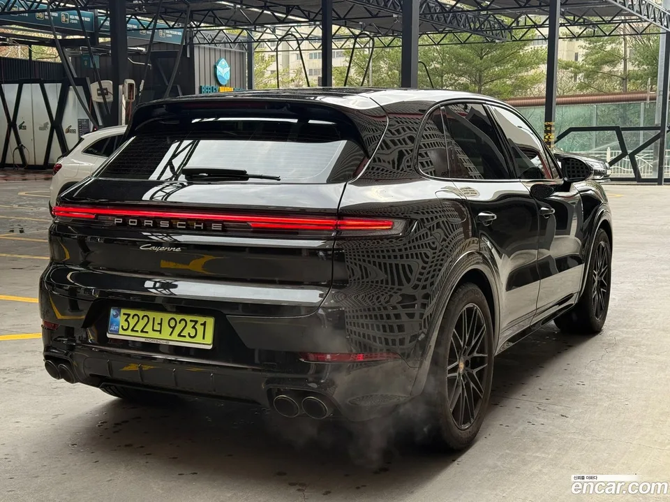 Porsche Cayenne 3.0 2025 — thumbnail 4