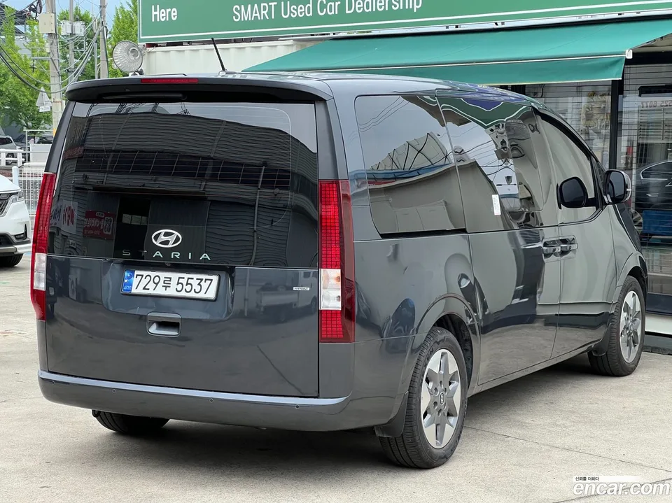 Hyundai Staria 4WD 11 2023 — thumbnail 3