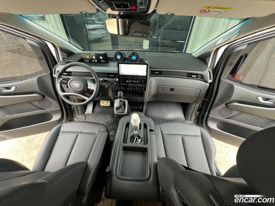 Hyundai Staria 4WD 11 2023 — thumbnail 4