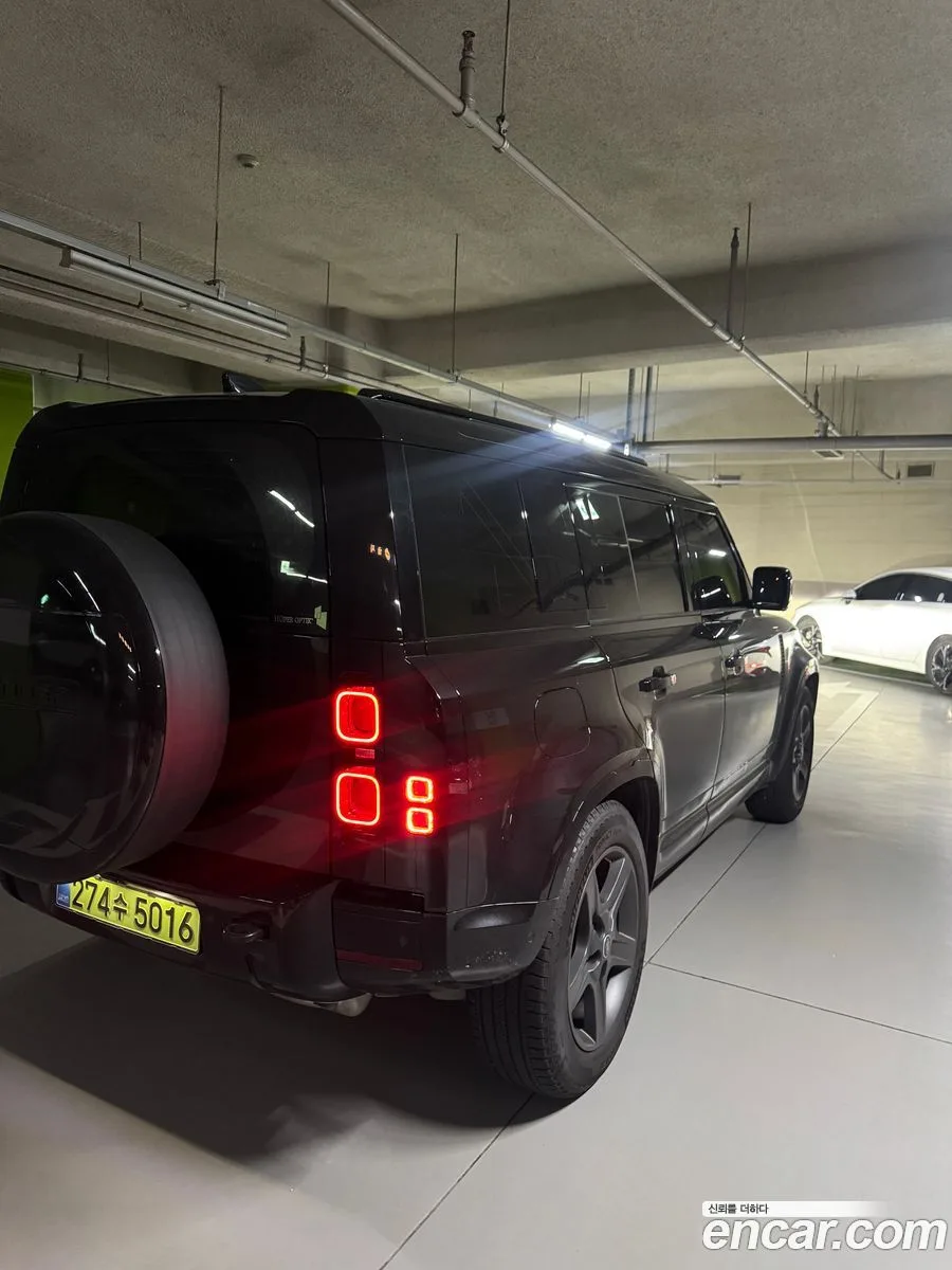 Land Rover Defender 110 P300 X- SE 2025 — thumbnail 2