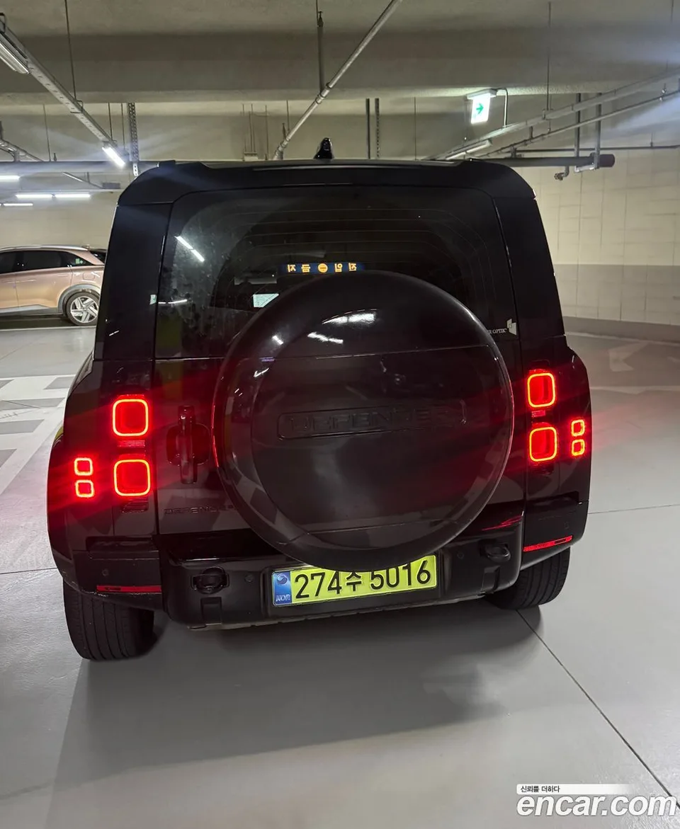 Land Rover Defender 110 P300 X- SE 2025 — photo 1, buy with delivery to Moscow