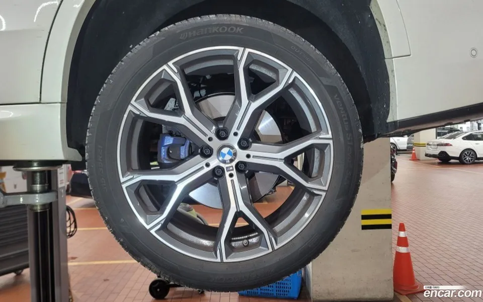 BMW X5 xDrive 40i M 2026 — thumbnail 2
