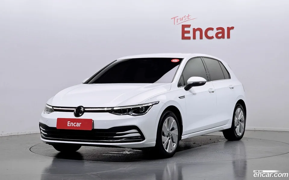 Volkswagen Golf 2.0 TDI 2022 — photo 1, buy with delivery to Moscow
