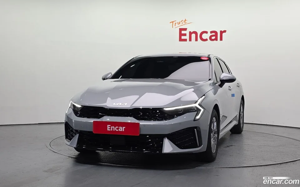 Kia K5 Hybrid 2025 — thumbnail 3