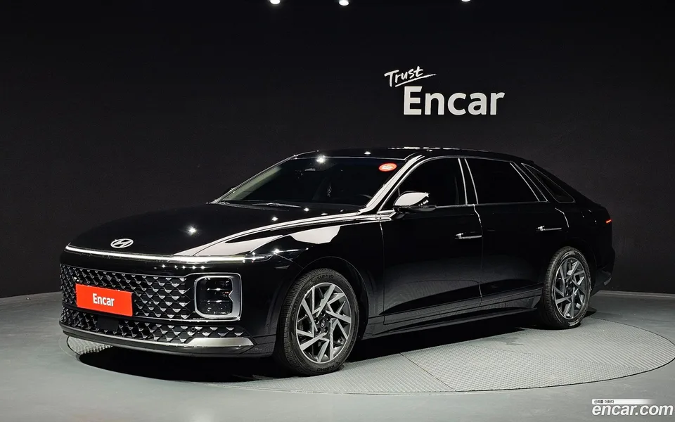 Hyundai Grandeur 2.5 2WD 2023 — photo 1, buy with delivery to Moscow