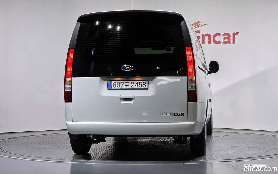 Hyundai Staria 3 2023 — thumbnail 4