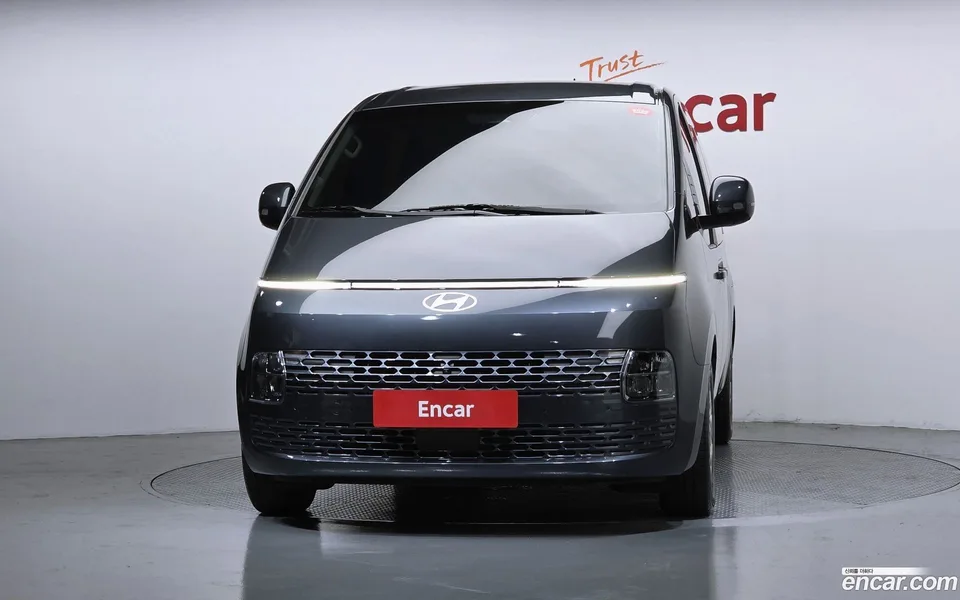 Hyundai Staria L3.5 5 2024 — thumbnail 3
