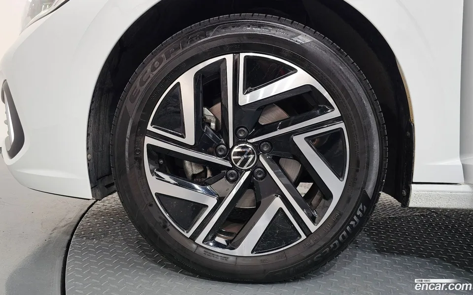 Volkswagen Jetta 1.5 TSI 2024 — thumbnail 2