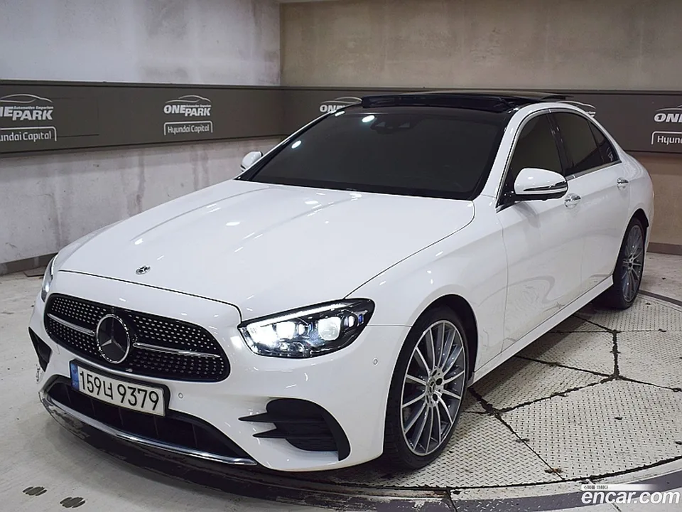 Mercedes-Benz E-Class E350 4MATIC AMG Line 2022 — photo 1, buy with delivery to Moscow