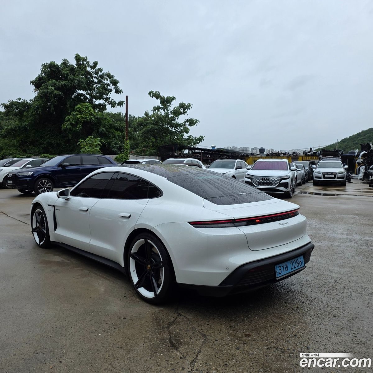 Porsche Taycan 2022 — 4