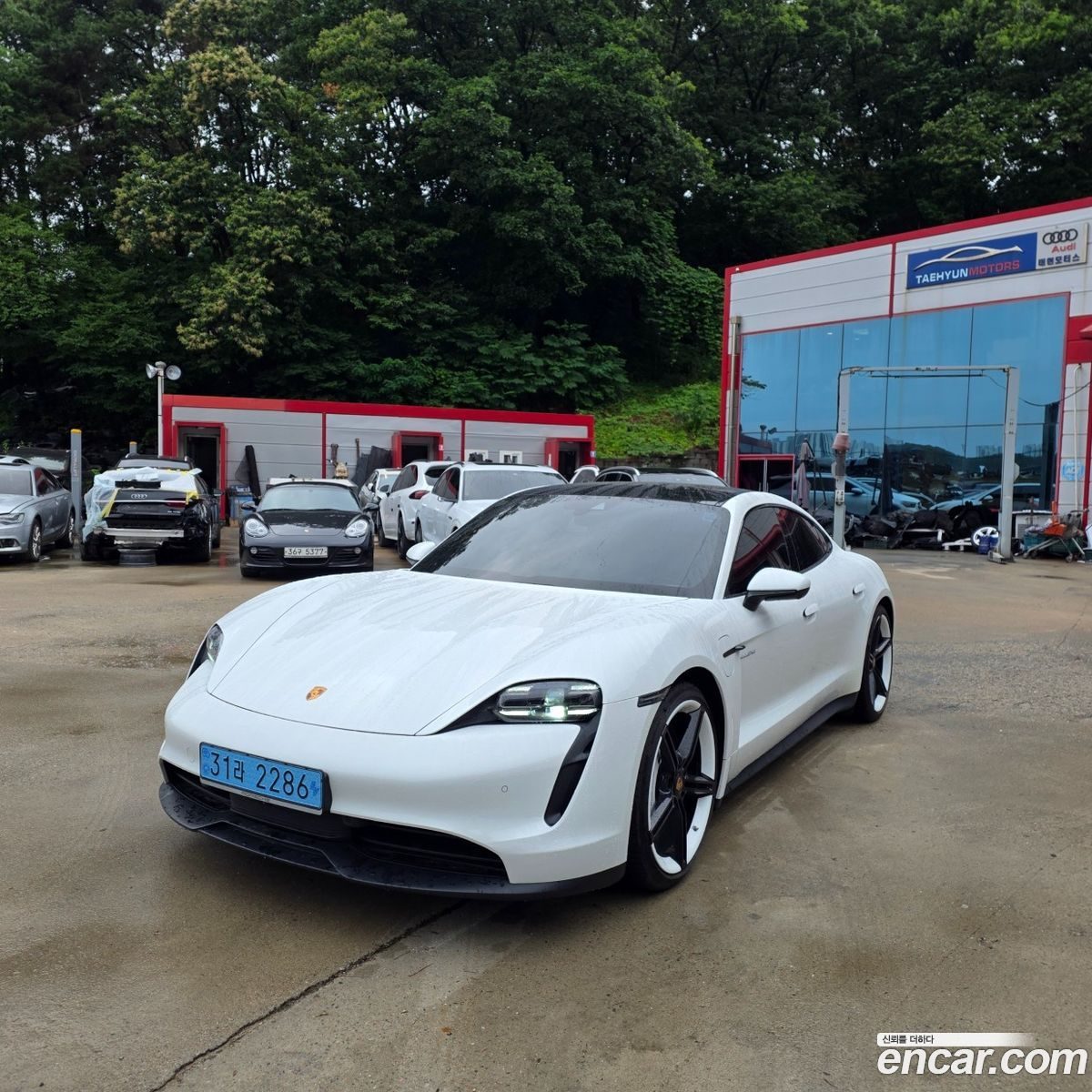 Porsche Taycan 2022