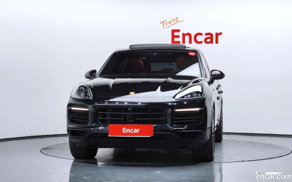 Porsche Cayenne 3.0 E- 2023 — thumbnail 3