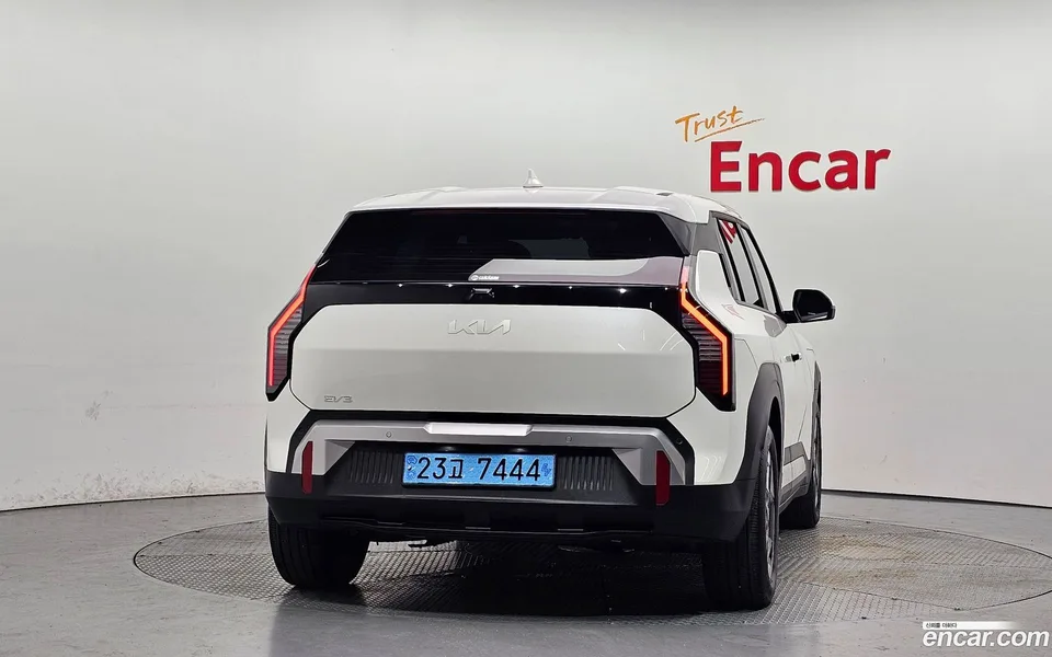 Kia EV3 2WD 2024 — thumbnail 4