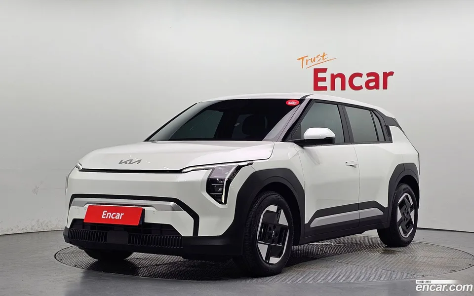 Kia EV3 2WD 2024 — photo 1, buy with delivery to Moscow