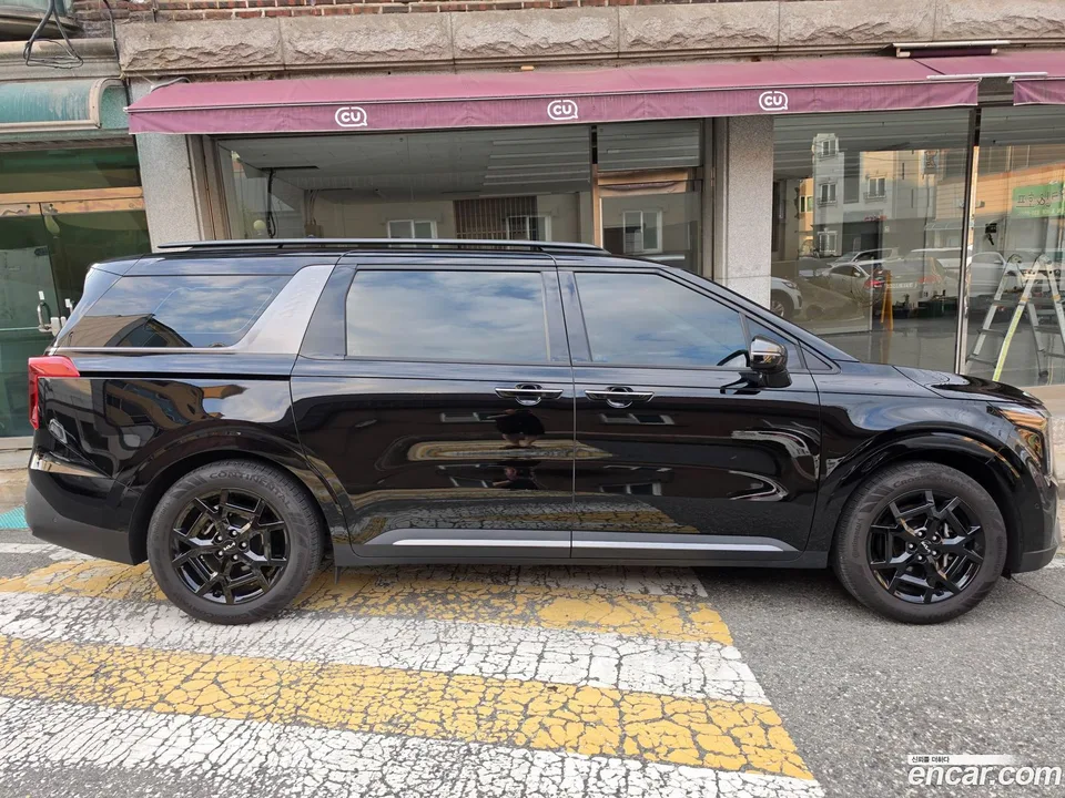 Kia Carnival 7 2025 — thumbnail 4