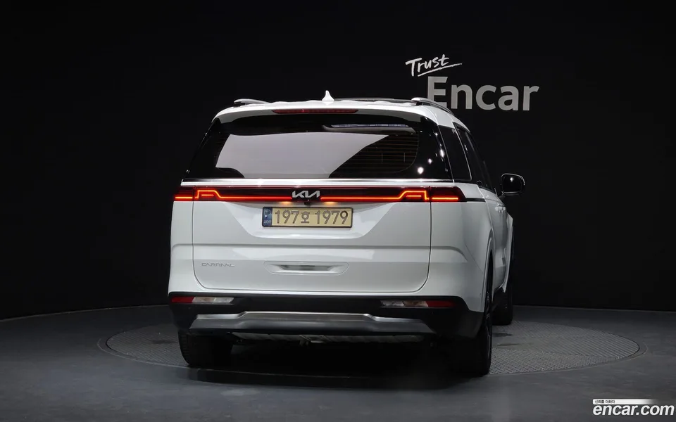 Kia Carnival 7 2022 — thumbnail 4