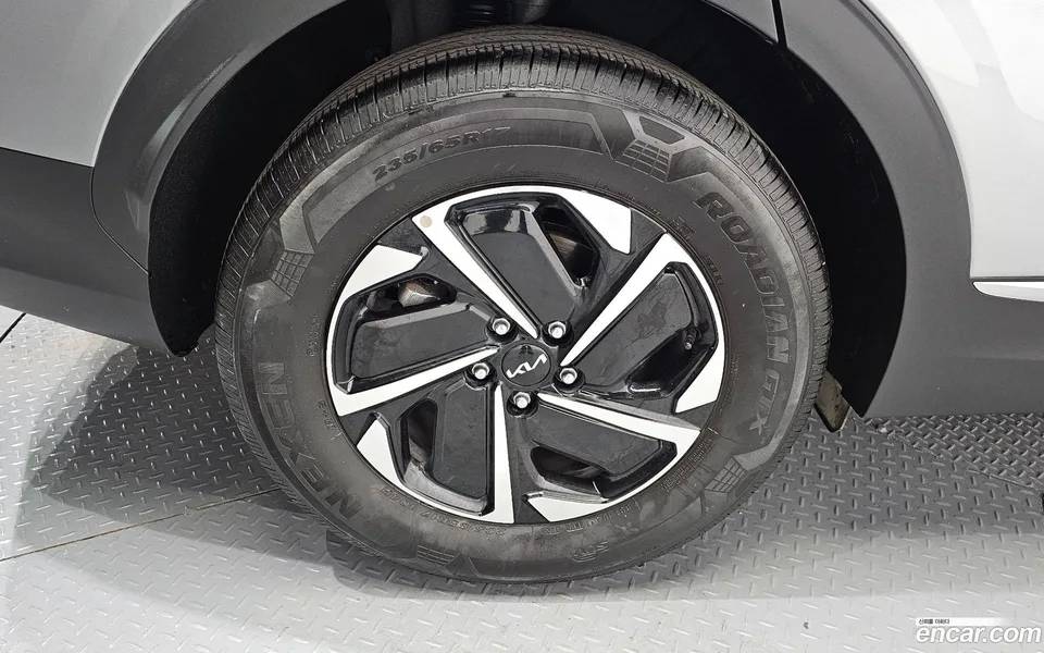 Kia Sportage Hybrid 4WD 2022 — thumbnail 2