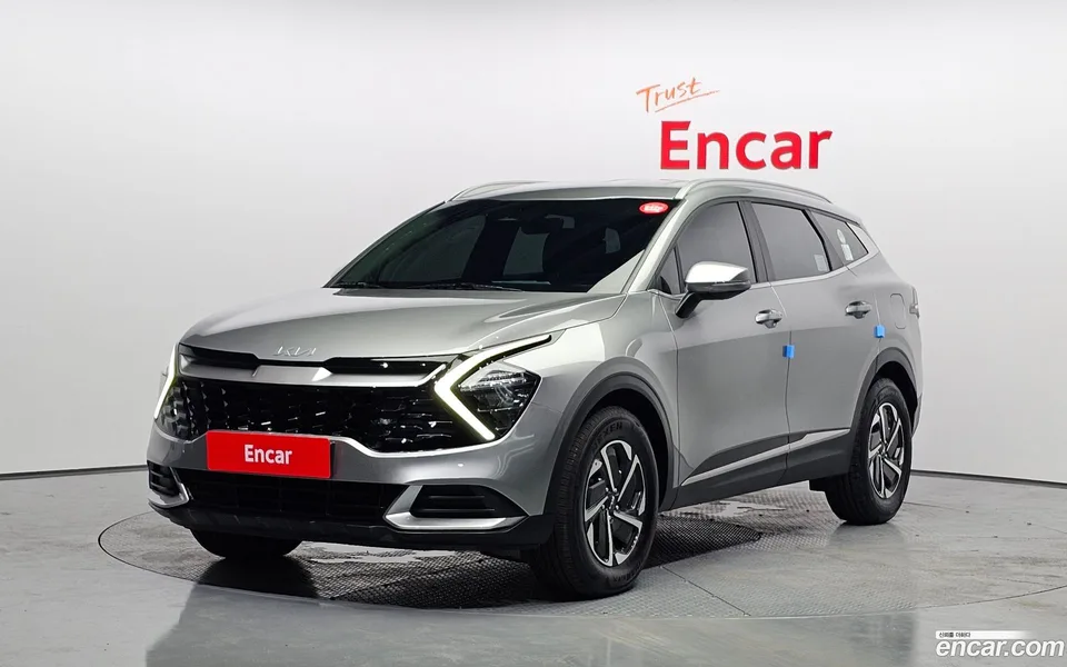 Kia Sportage Hybrid 4WD 2022 — photo 1, buy with delivery to Moscow