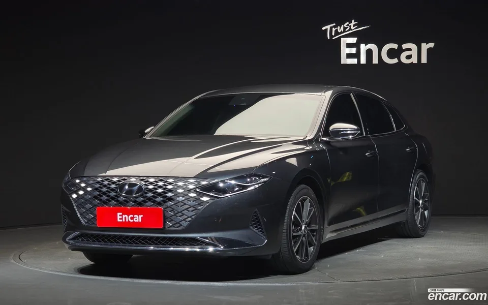 Hyundai Grandeur IG 3.0 LPi 2022 — photo 1, buy with delivery to Moscow