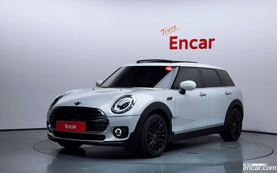 MINI Cooper Clubman 2022 — photo 1, buy with delivery to Moscow