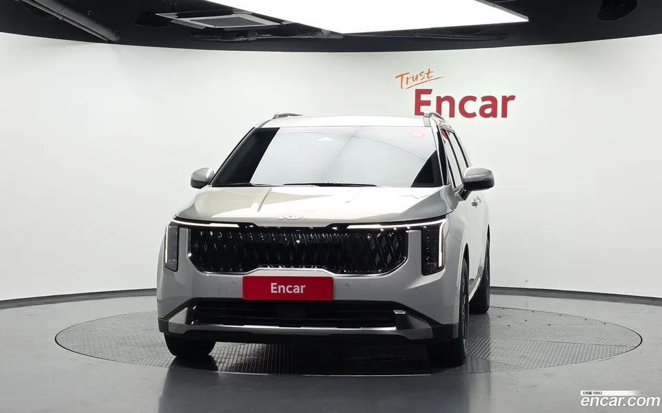 Kia Carnival 9 2025 — thumbnail 3