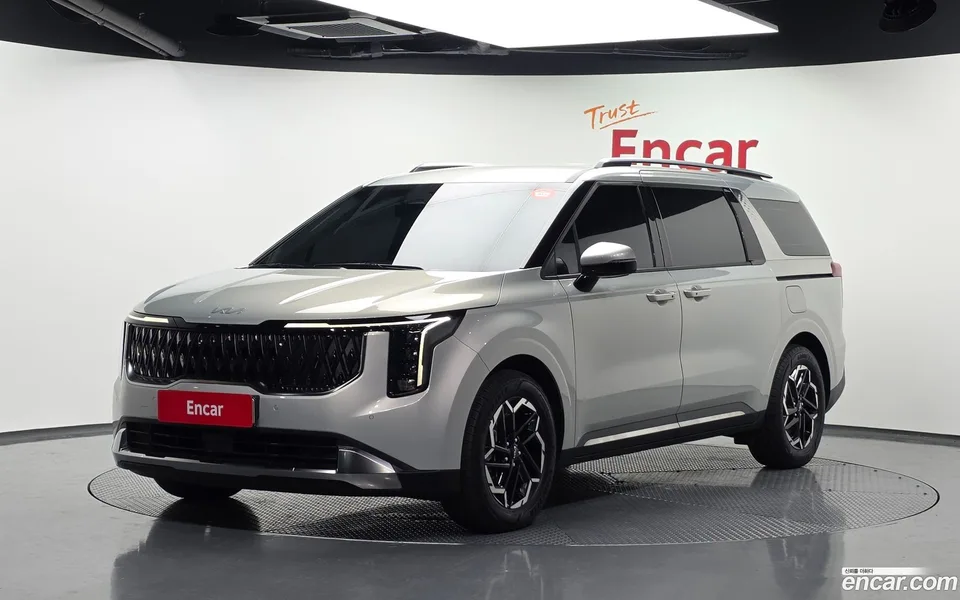 Kia Carnival 9 2025 — photo 1, buy with delivery to Moscow