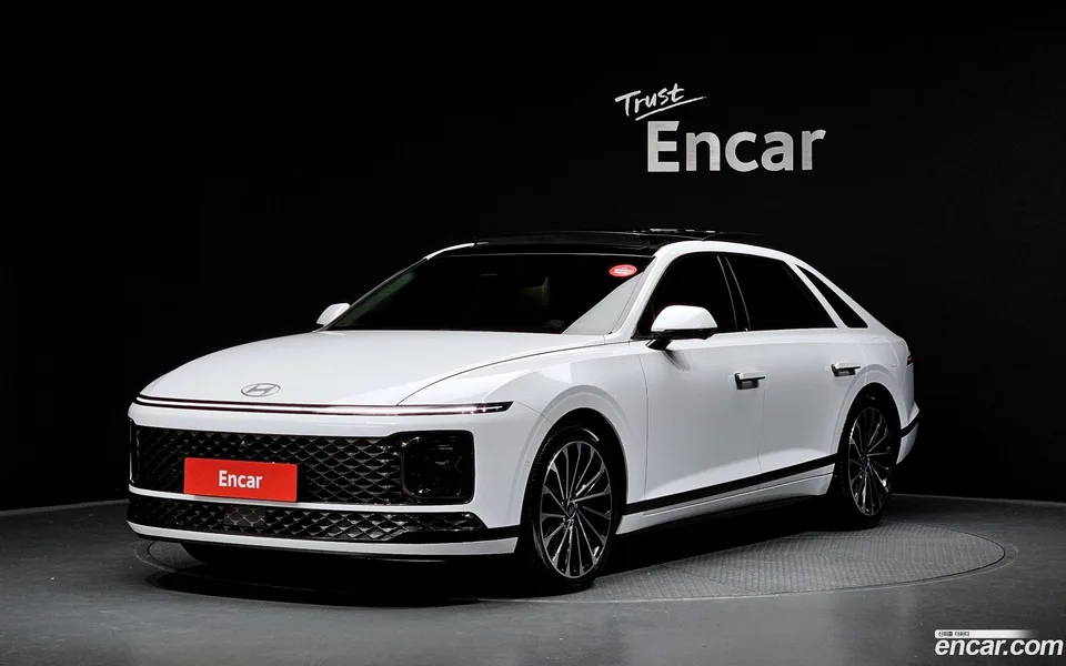 Hyundai Grandeur 2.5 2WD 2023 — photo 1, buy with delivery to Moscow