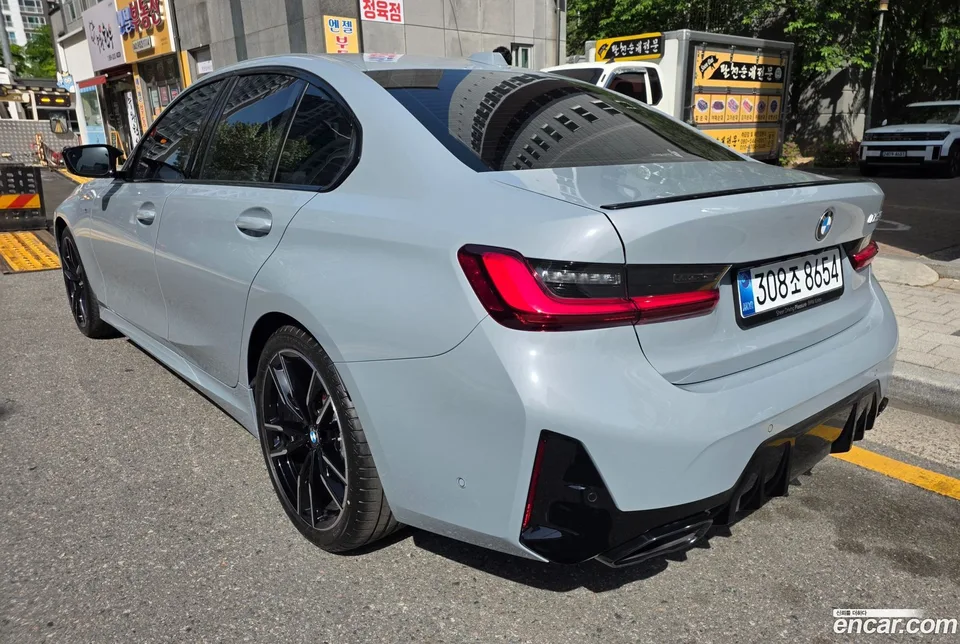 BMW 3 Series M340i 2026 — thumbnail 3