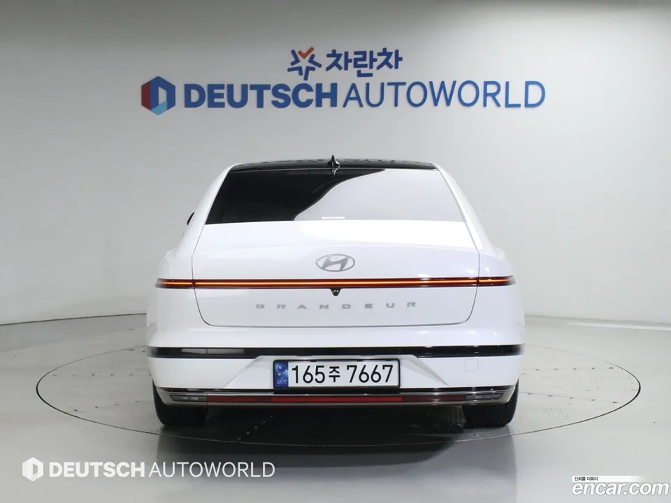 Hyundai Grandeur Hybrid 2023 — thumbnail 4