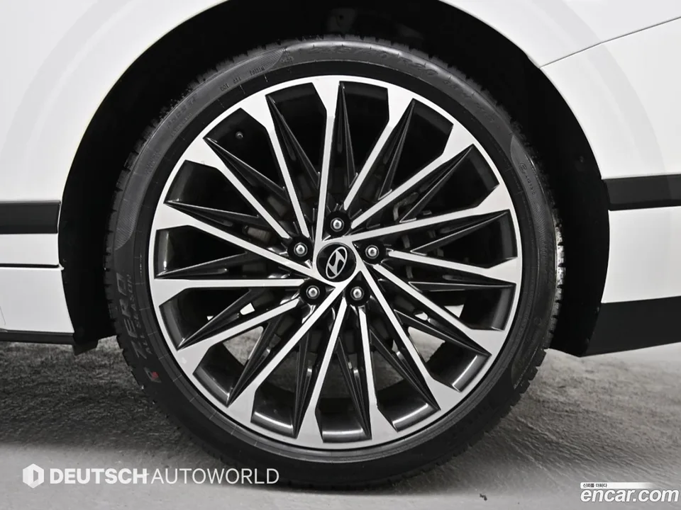 Hyundai Grandeur Hybrid 2023 — thumbnail 5