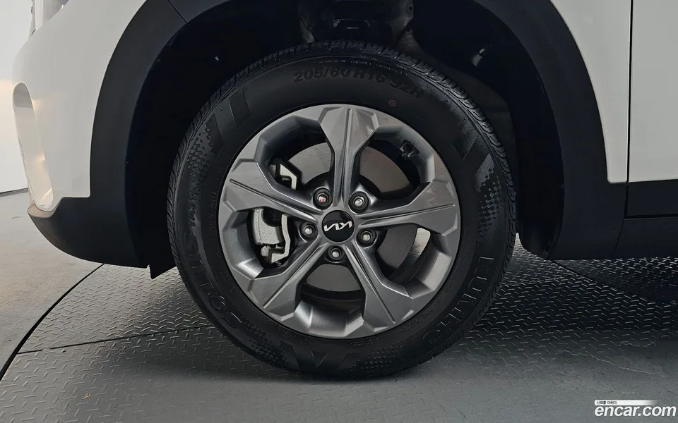 Kia Seltos 1.6 2WD 2025 — thumbnail 2