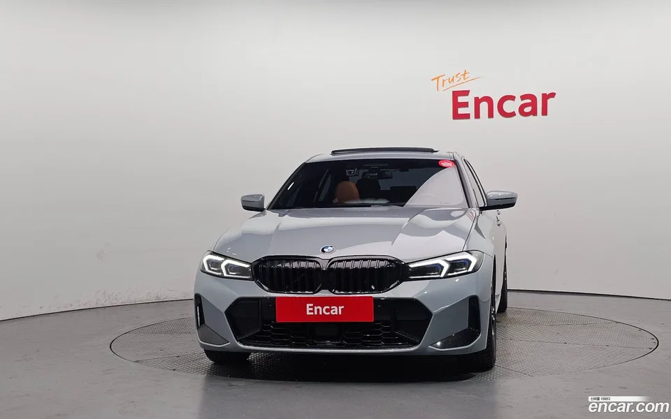 BMW 3 Series 320i M 2025 — thumbnail 3