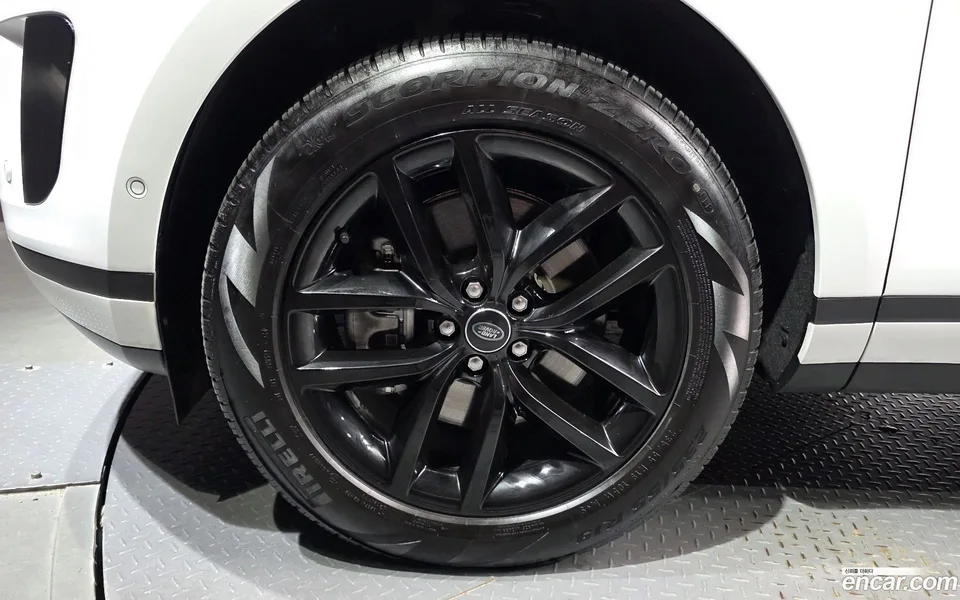 Land Rover Range Rover Evoque P250 S 2025 — thumbnail 5