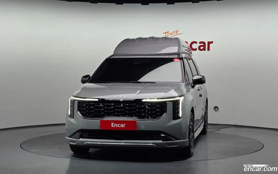 Kia Carnival HEV 9 () 2025 — thumbnail 3