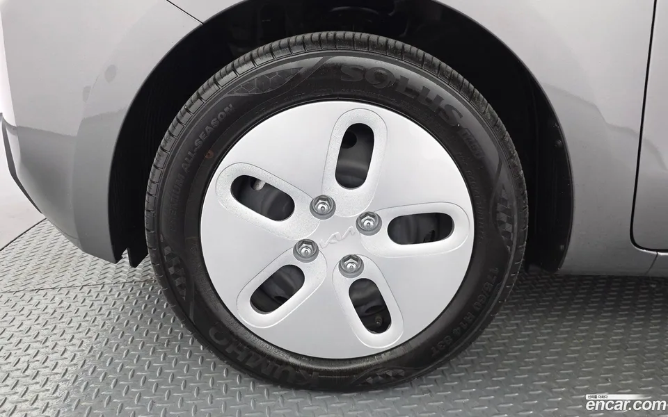 Kia Ray EV 2023 — thumbnail 2