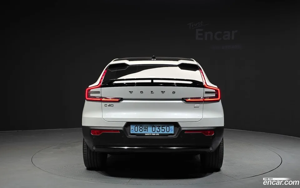 Volvo C40 Recharge 2023 — thumbnail 4