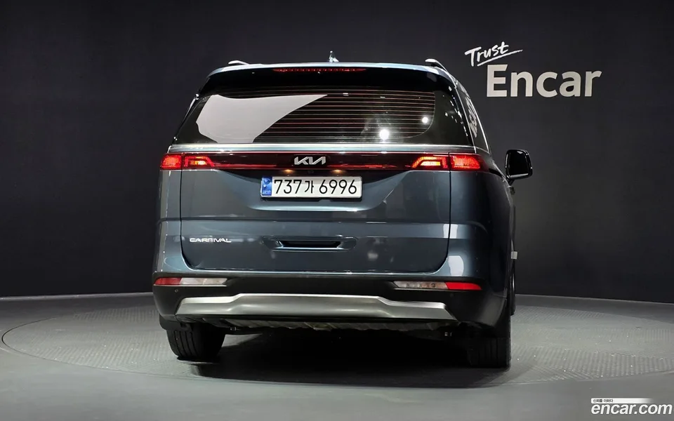 Kia Carnival 11 2022 — thumbnail 4