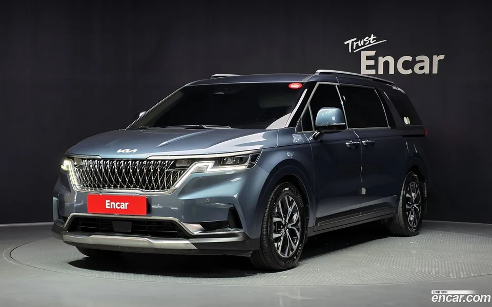 Kia Carnival 11 2022 — photo 1, buy with delivery to Moscow
