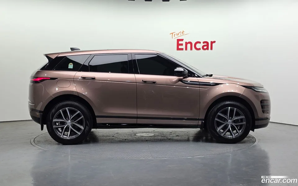 Land Rover Range Rover Evoque P250 SE 2026 — миниатюра 2