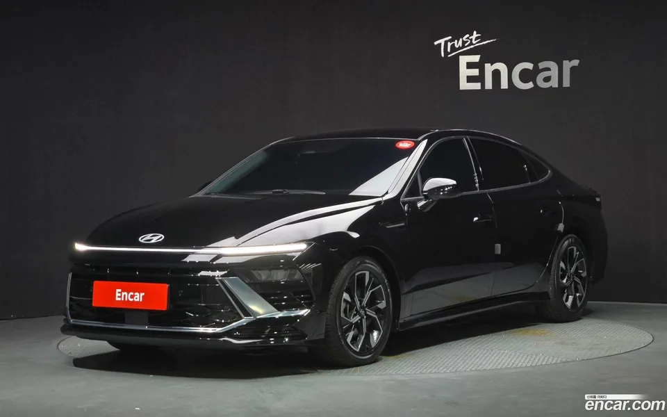 Hyundai Sonata The Edge 2.0 2023 — photo 1, buy with delivery to Moscow